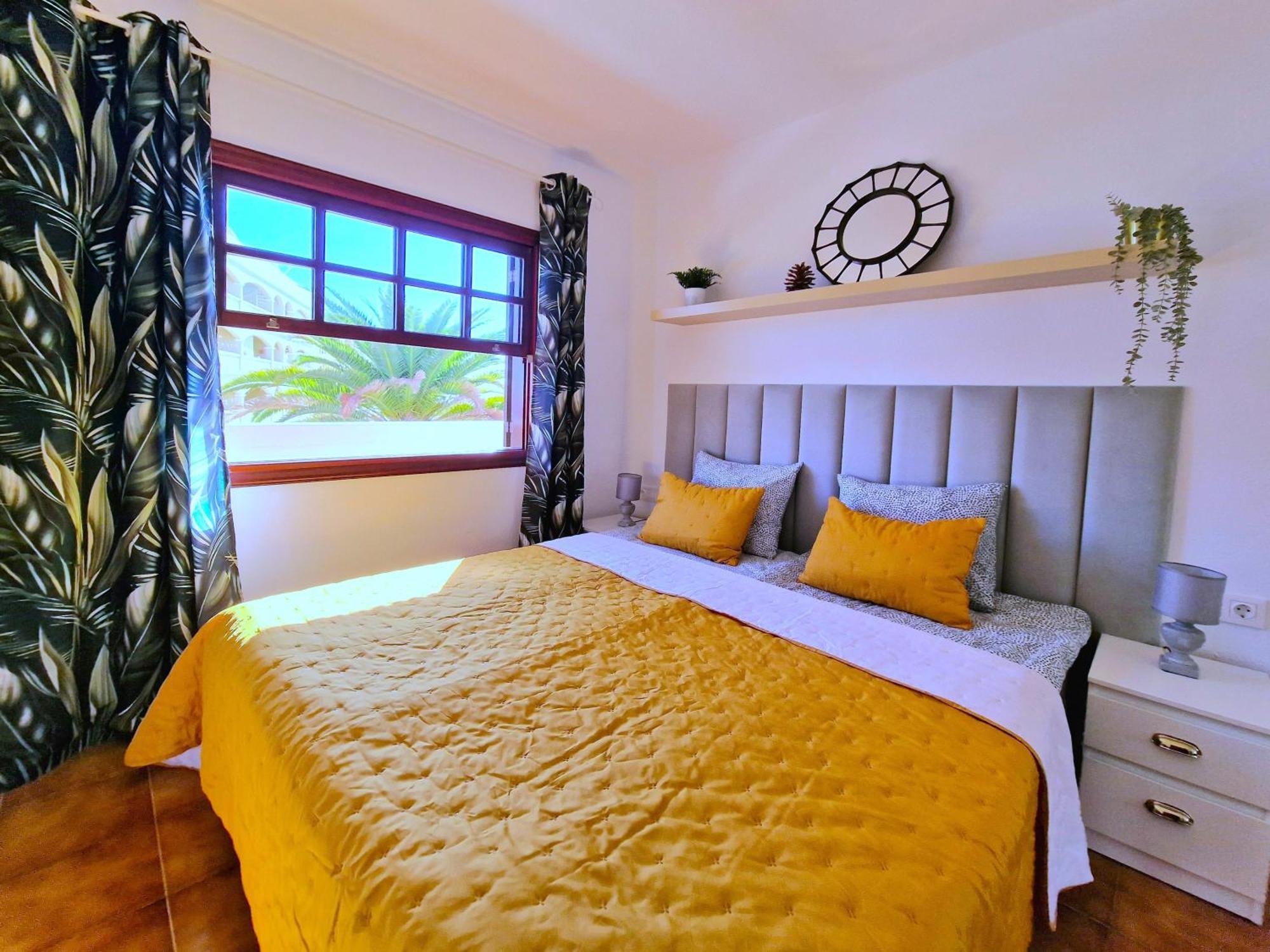 Strelitzia Apartment - Ocean View & Heated Pool Сан-Мігель-де-Абона Екстер'єр фото