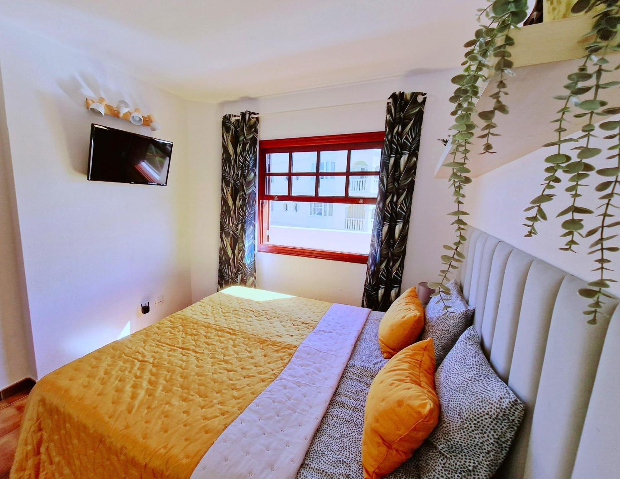 Strelitzia Apartment - Ocean View & Heated Pool Сан-Мігель-де-Абона Екстер'єр фото